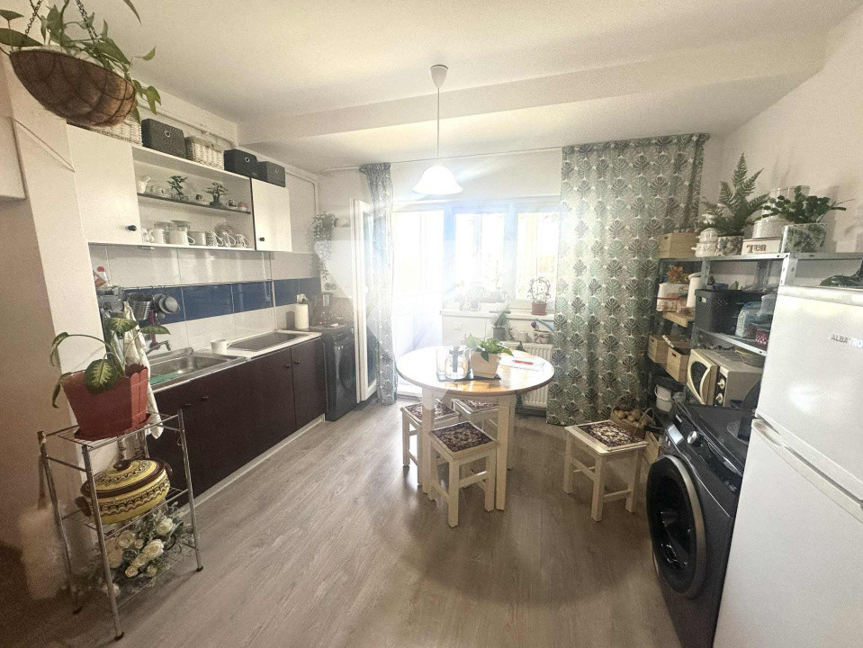 Apartament 3 camere decomandat etaj 3 zona Magnolia Sibiu