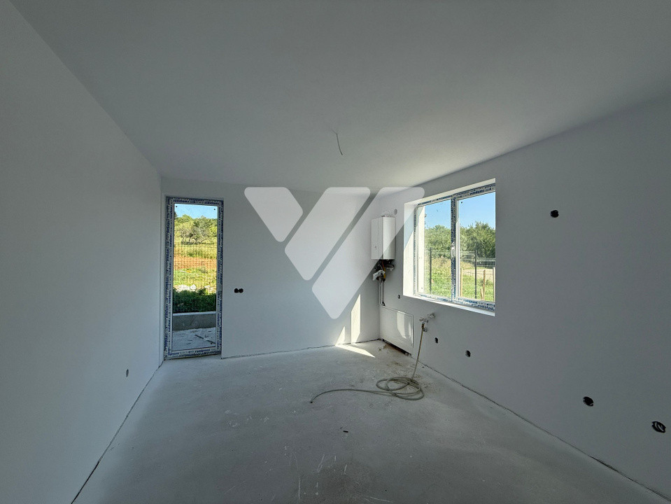 Casa tip duplex 5 camere si teren 250 mp de vanzare in Cisnadie Sibiu