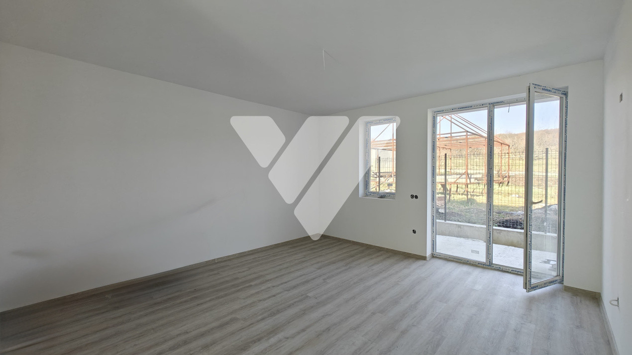 Casa tip duplex 5 camere si teren 250 mp de vanzare in Cisnadie Sibiu