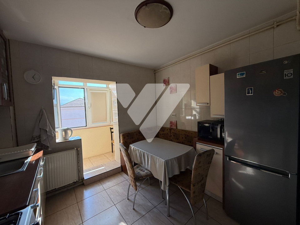 Apartament cu 3 camere decomandat, de inchiriat - zona Vasile Aaron