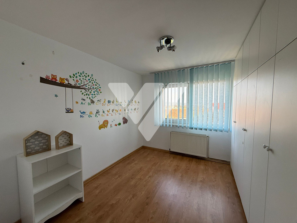 Apartament cu 3 camere decomandat, de inchiriat - zona Vasile Aaron