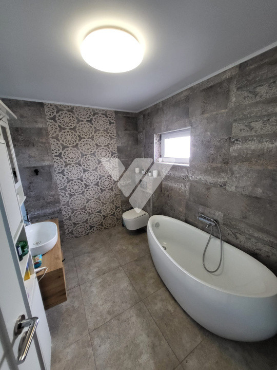 Casa de vis 5 camere, doua balcoane si doua terase in Selimbar, Sibiu