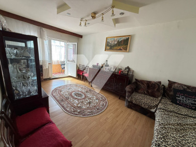 Apartament 3 camere decomandat etaj 2 zona Vasile Aaron Sibiu 