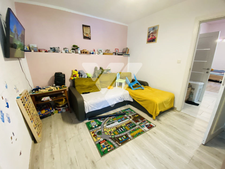 Apartament la casa, 2 camere de vanzare in Sibiu zona Lazaret
