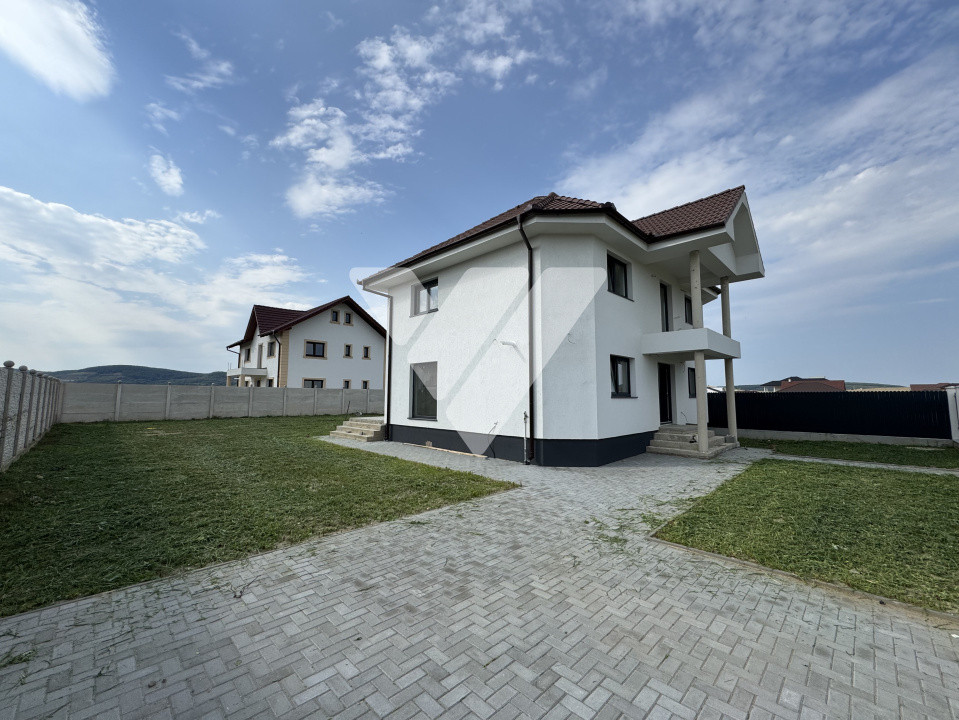 Casa individuala noua 5 camere si teren 640 mp in Cristian Sibiu