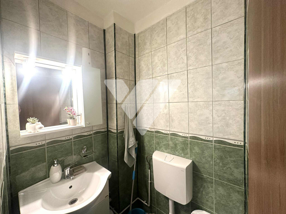 Apartament 3 camere 2 bai mobilat etaj 3 zona Vasile Aaron Sibiu