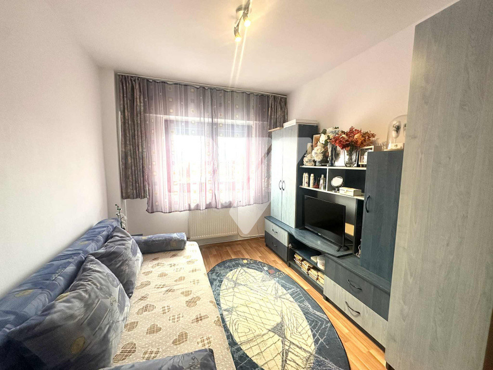 Apartament 3 camere 2 bai mobilat etaj 3 zona Vasile Aaron Sibiu