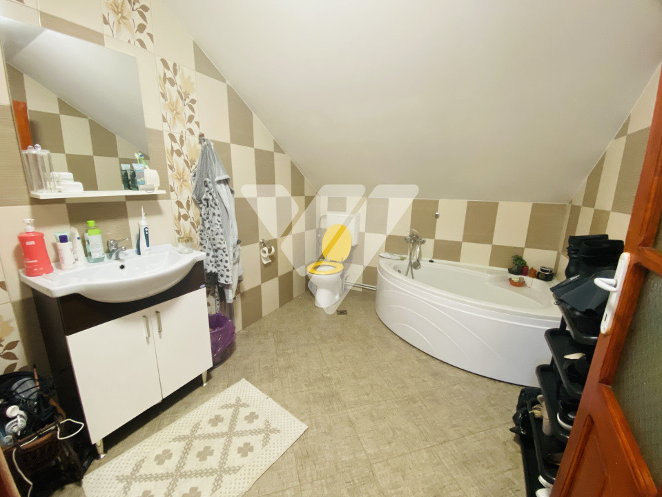 Casa individuala mobilata 5 camere de vanzare in Selimbar Sibiu