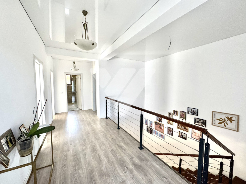 Casa de lux 4 camere terasa pivnita si teren 1007 mp Daia Noua Sibiu