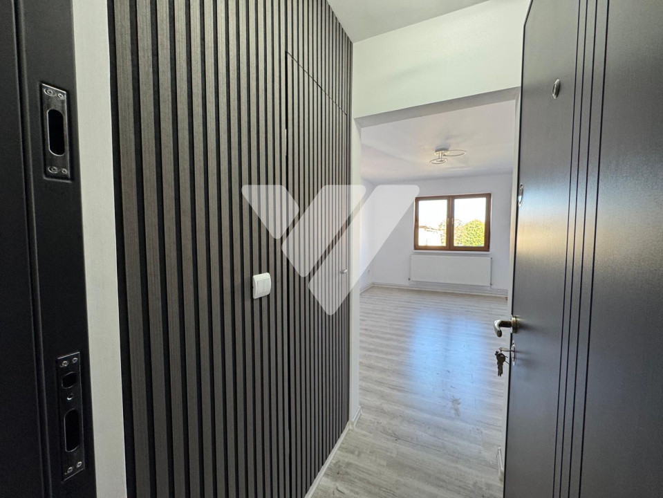 Garsoniera renovata etaj 3 zona Terezian Sibiu 
