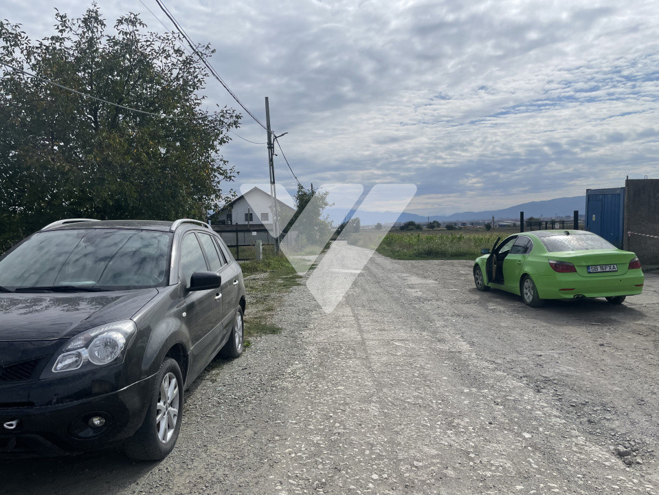 Teren intravilan industrial 1796 mp cu hala de 736 mp utili Sibiu