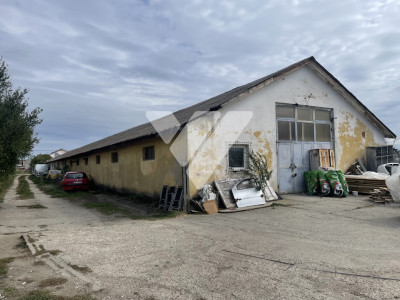 Teren intravilan industrial 1796 mp cu hala de 736 mp utili Sibiu