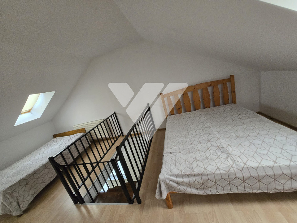 Apartament tip mansarda 3 camere de vanzare Zona Strand