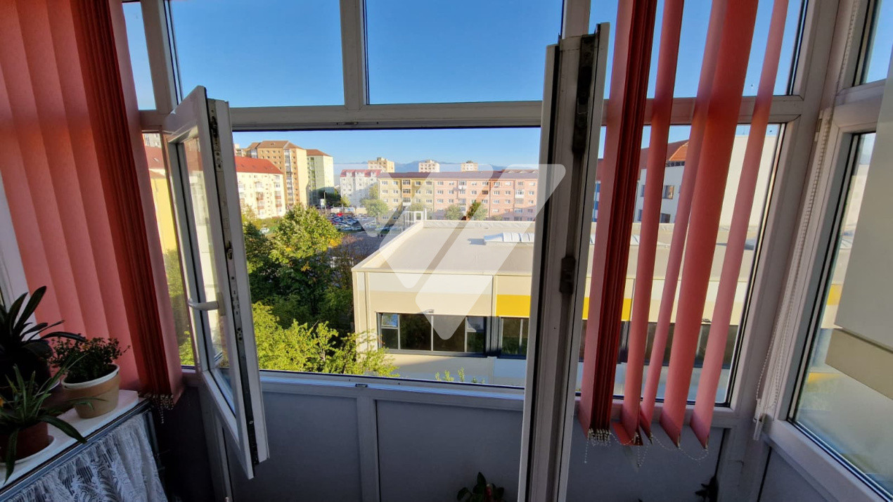Apartament 3 camere mobilat uitilat 58mp utili zona Vasile Aaron Sibiu