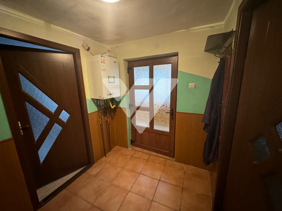 Casa 3 camere si teren 90 mp la curte comuna zona Veterani Sibiu