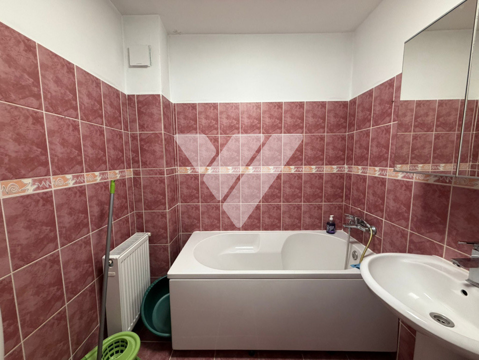 Apartament tip mansarda 3 camere zona Stefan cel mare