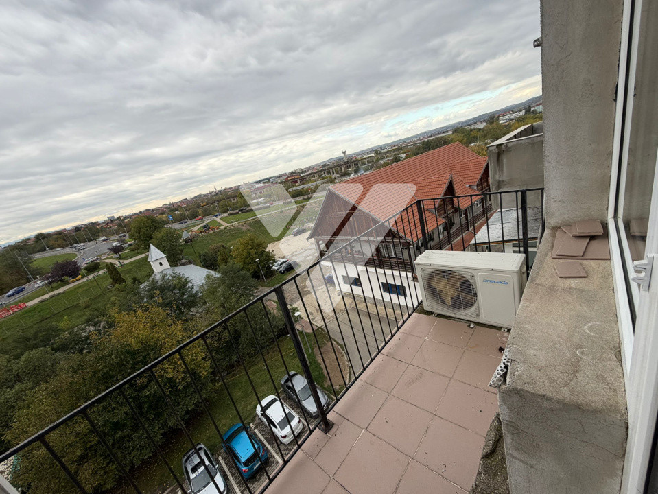 Apartament tip mansarda 3 camere zona Stefan cel mare