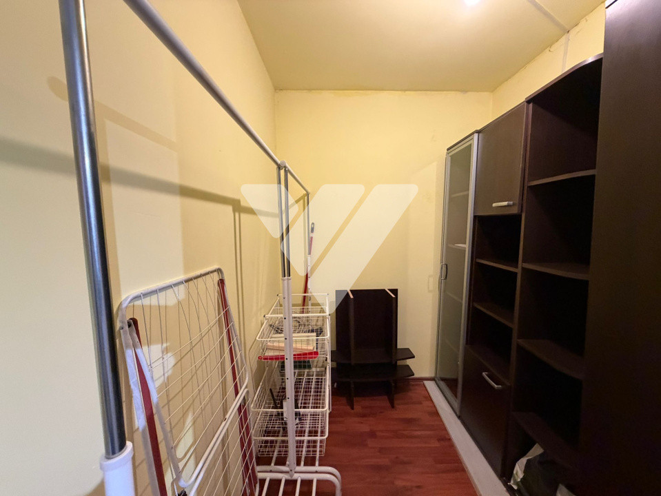 Apartament tip mansarda 3 camere zona Stefan cel mare