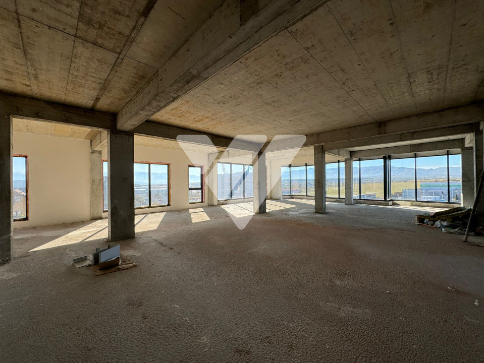 Spatiu comercial 263 mp utili parter Selimbar - zona Shopping City