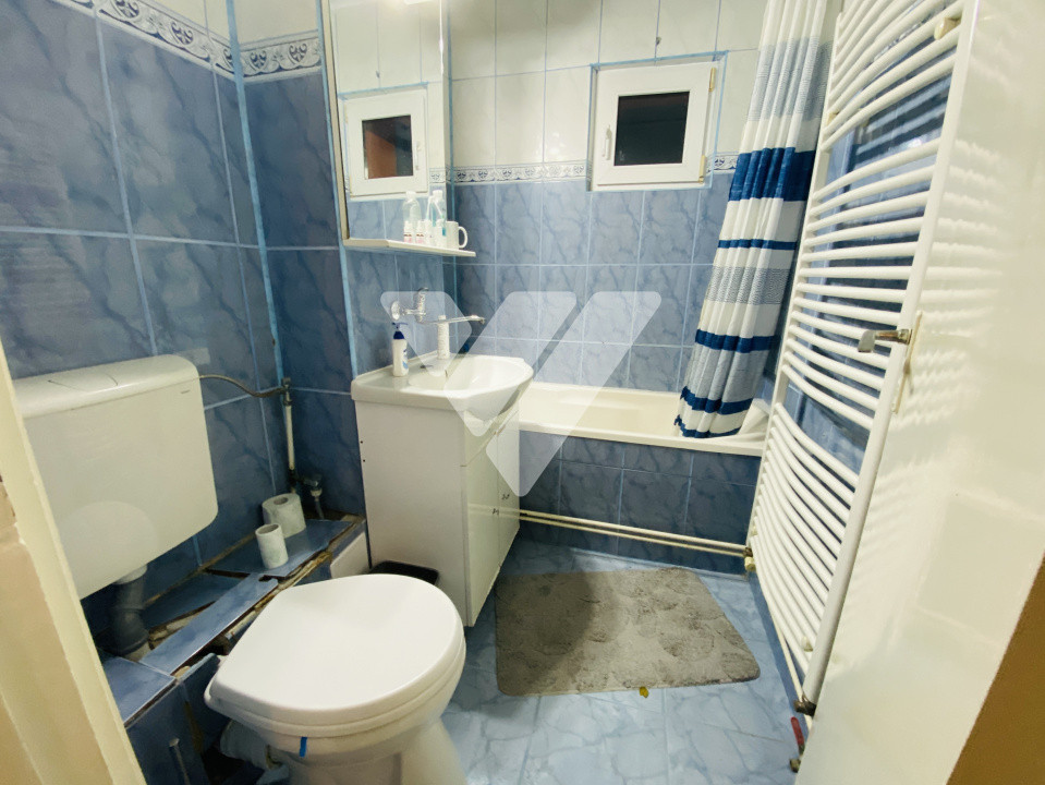 Apartament 3 camere mobilat etaj intermediar 67 mp zona Vasile Aaron