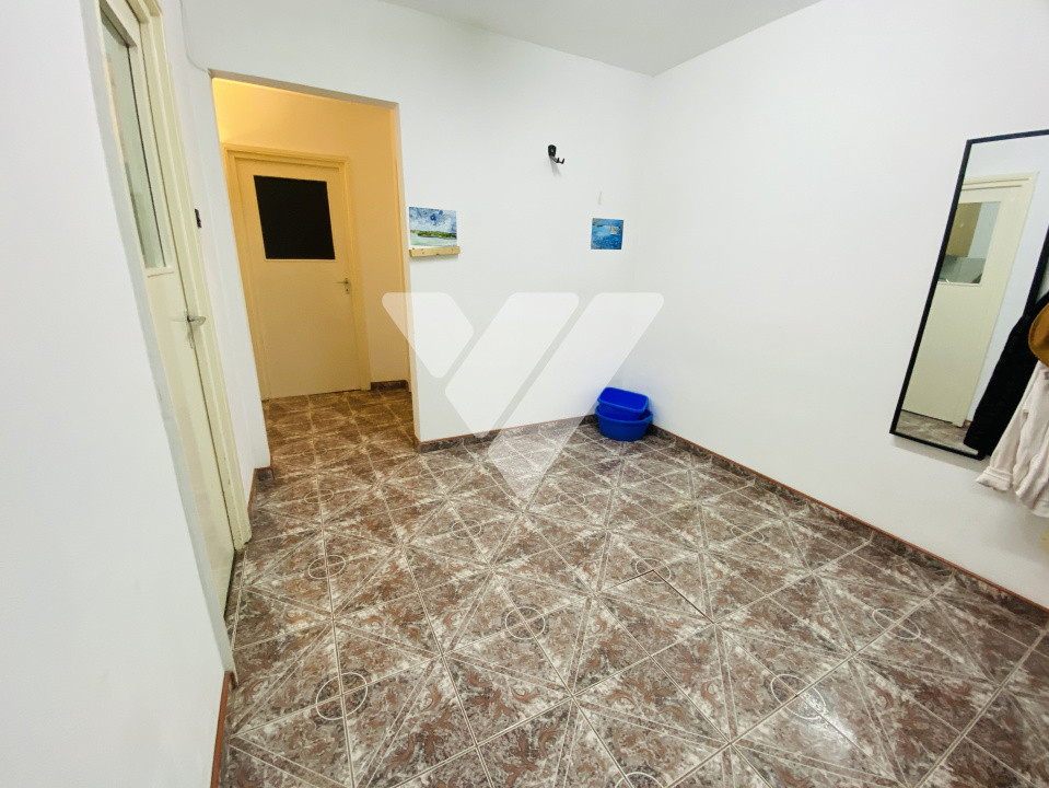Apartament 3 camere mobilat etaj intermediar 67 mp zona Vasile Aaron