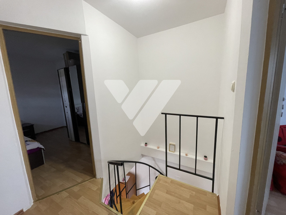 Apartament tip mansarda renovat – 3 camere, Sibiu, Hipodrom 1