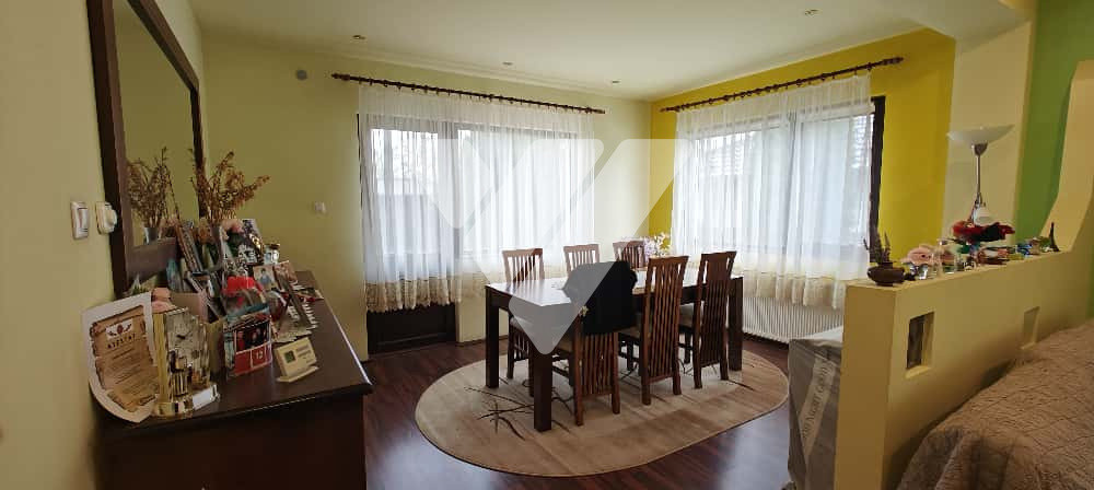 Casă individuală mobilată 6 camere și teren de 500 mp în Tălmaciu