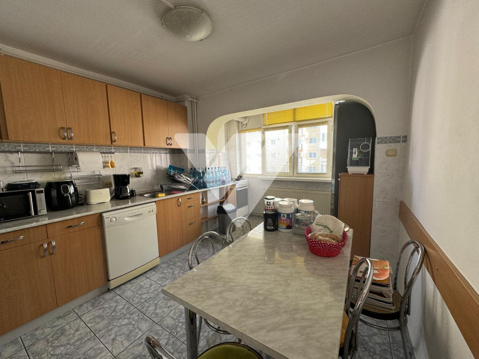 Apartament 3 camere 64 mp mobilat și utilat zona Vasile Aaron 