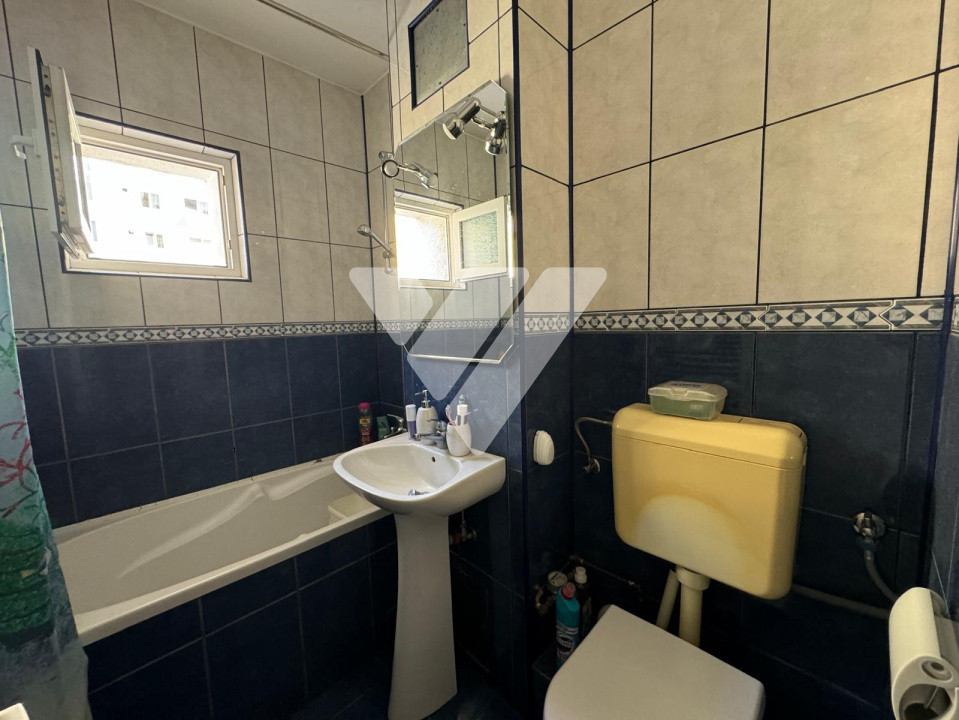 Apartament 3 camere 64 mp mobilat și utilat zona Vasile Aaron 