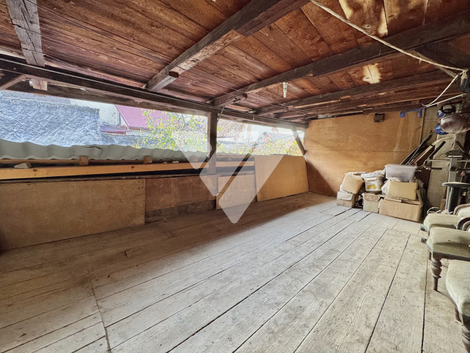 Apartament la casa, 60 mp utili + 30 mp terasa- ultracentral Cisnadie