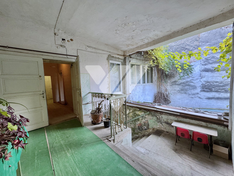 Apartament la casa, 60 mp utili + 30 mp terasa- ultracentral Cisnadie