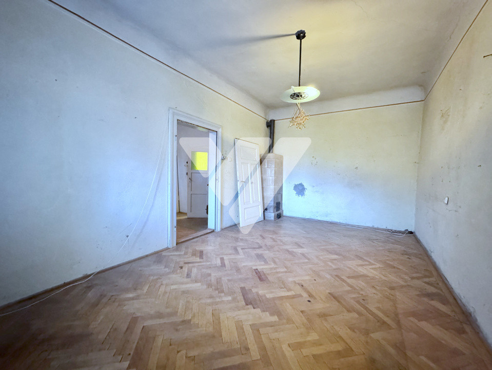 Apartament la casa, 60 mp utili + 30 mp terasa- ultracentral Cisnadie