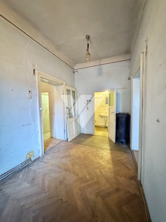 Apartament la casa, 60 mp utili + 30 mp terasa- ultracentral Cisnadie