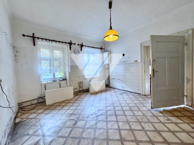 Apartament la casa, 60 mp utili + 30 mp terasa- ultracentral Cisnadie 