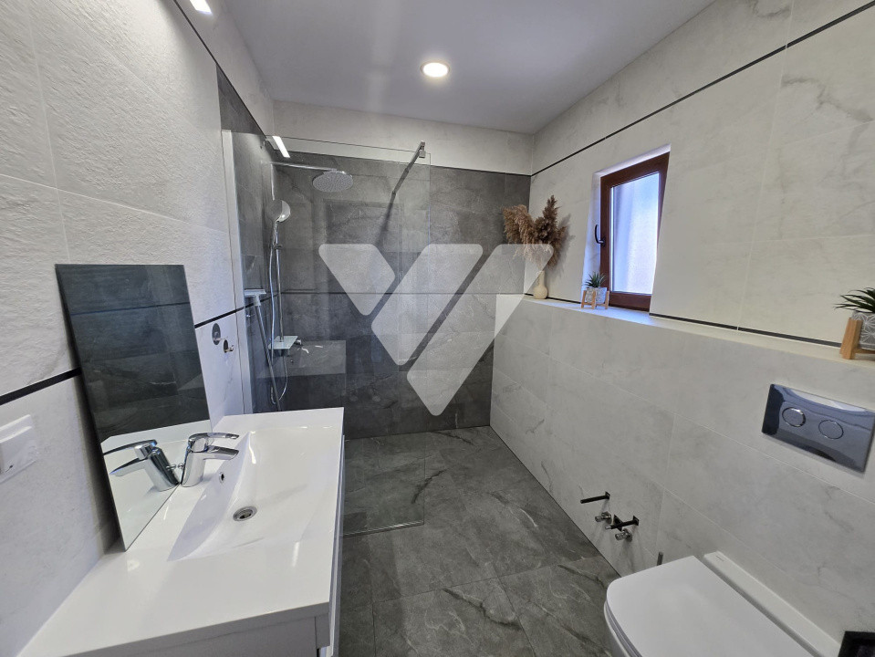 Duplex 150 mp, 4 camere, 3 dormitoare, 3 băi, curte proprie, Șelimbăr