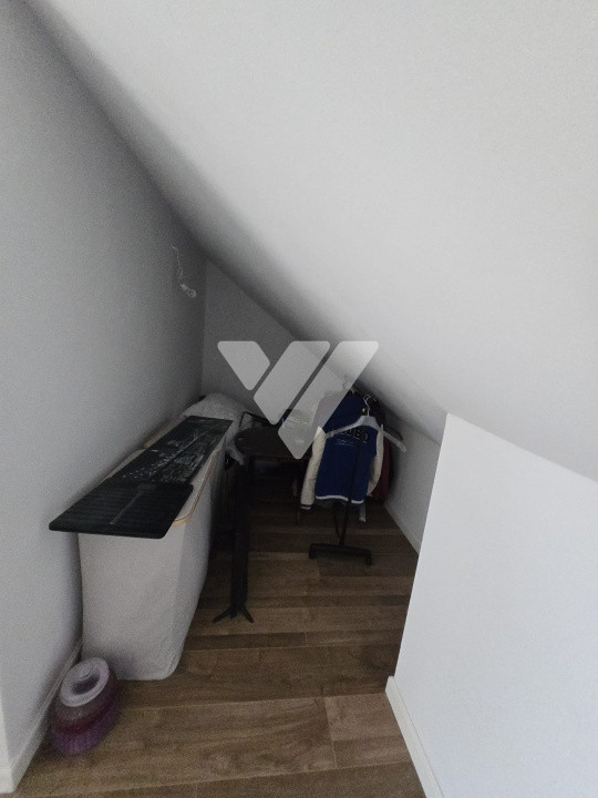 Duplex 150 mp, 4 camere, 3 dormitoare, 3 băi, curte proprie, Șelimbăr