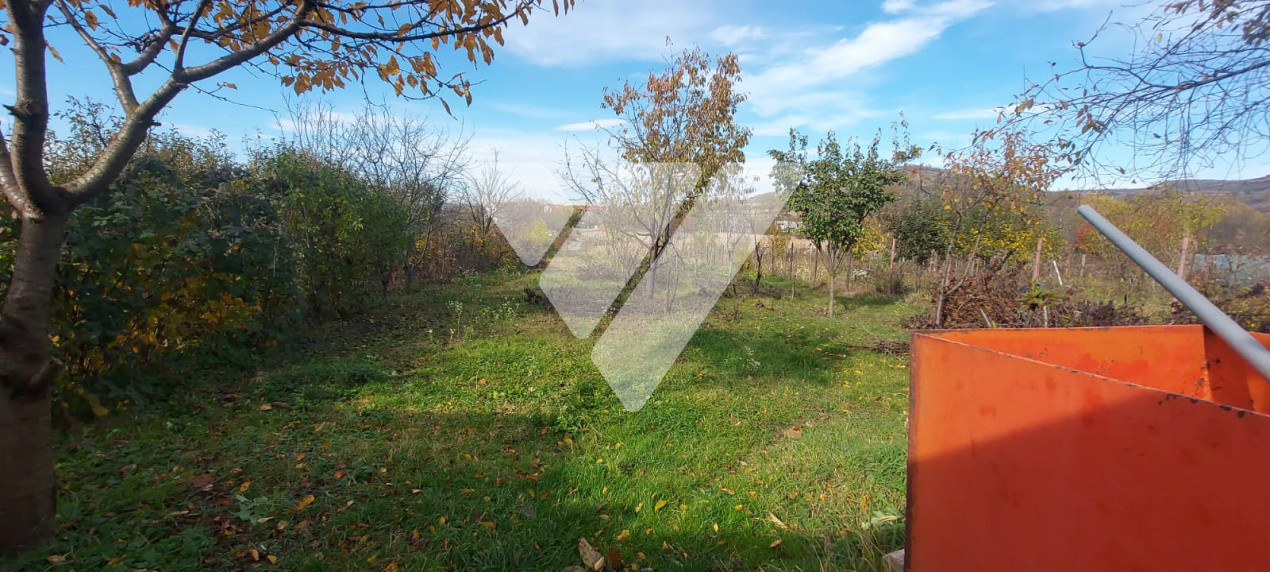 Casa singur in curte, 1100 mp curte libera, acces auto Gusterita Sibiu