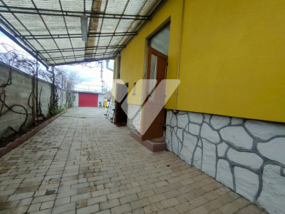 Casa singur in curte, 1100 mp curte libera, acces auto Gusterita Sibiu