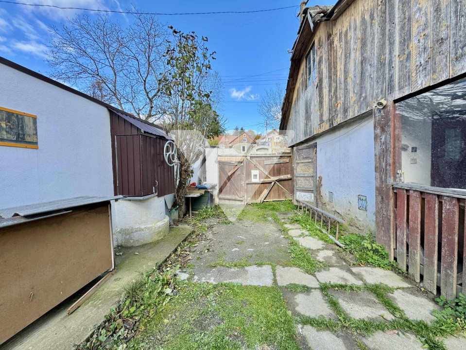 Casa 3 camere, 432 mp teren - Cisnadioara