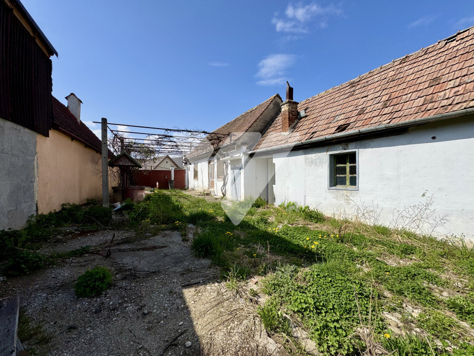 Casa individuala 2 camere cu teren 1400 mp in Cristian Sibiu