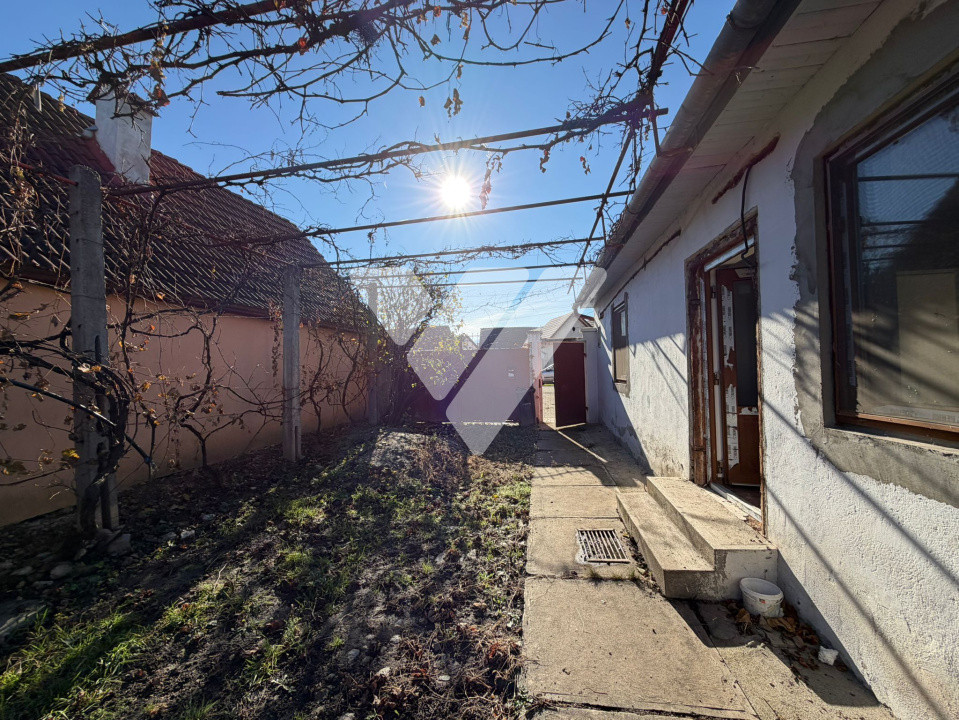 Casa 54 mp in Cristian cu teren de 1400 mp in renovare