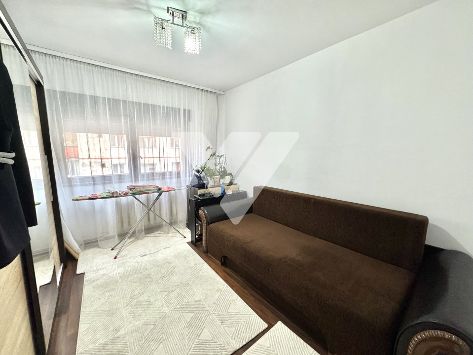 Apartament 3 camere mobilat 68 mp balcon pivnita - Vasile Aaron Sibiu