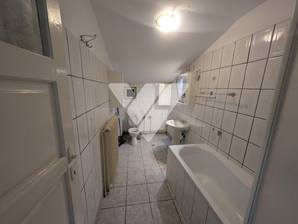 Apartament tip masarda 3 camere de inchiriat 