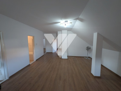 Apartament tip mansarda 3 camere de inchiriat 