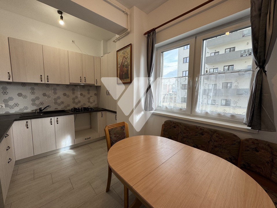 Garsoniera decomandata etaj 1 balcon si parcare - Doamna Stanca