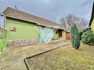 Casa individuala 2 camere 65 mp si teren 136 mp in Slimnic Sibiu