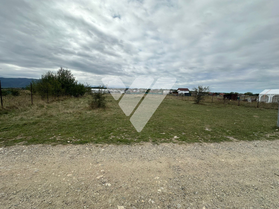 Tren intravilan cu autorizatie de constructie 417 mp - zona Cisnadie