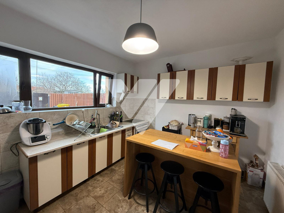 Casa individuala mobilata 5 camere si teren 238 mp Cisnadie Sibiu