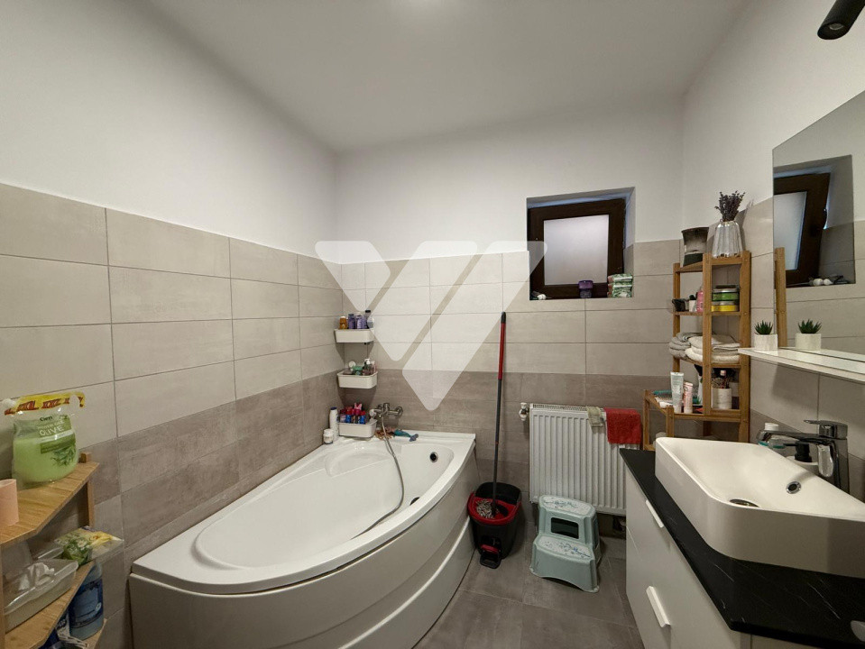 Casa individuala mobilata 5 camere si teren 238 mp Cisnadie Sibiu