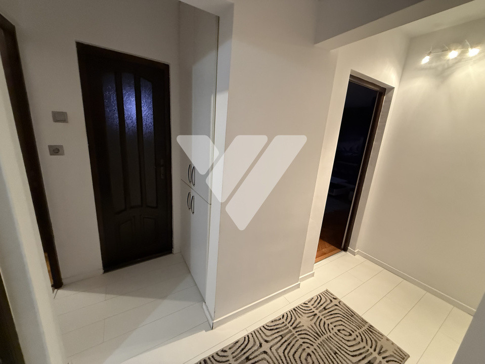 Apartament 3 camere 2 bai balcon boxa etaj 3 Sibiu sos. Alba Iulia